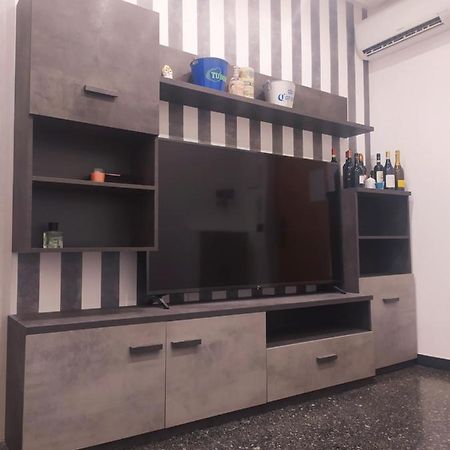 Ad Un Passo Dal Mare Apartment Savona Luaran gambar